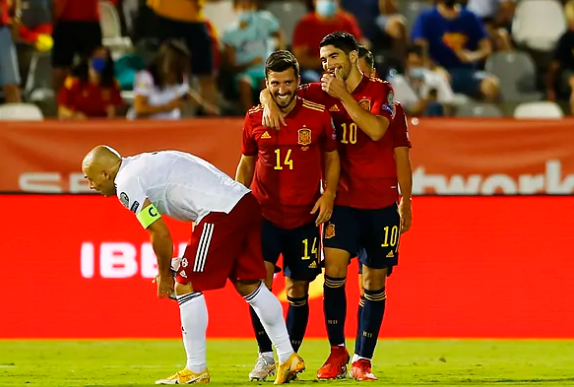Carlos Soler, el ’10’ perfecto que se viste de goleador y prende la mecha de España