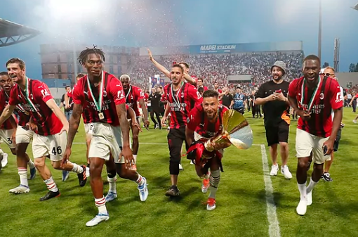 El Milan, campeón de Italia 11 años después